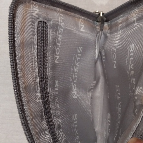 Wristlet - Picture 6 of 10